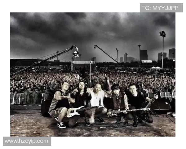 足球明星用歌声点燃激情展现别样魅力突破球场界限的音乐之旅